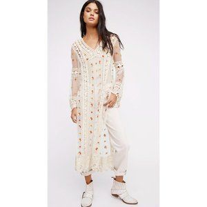 FREE PEOPLE off-white, embroidered cover up!